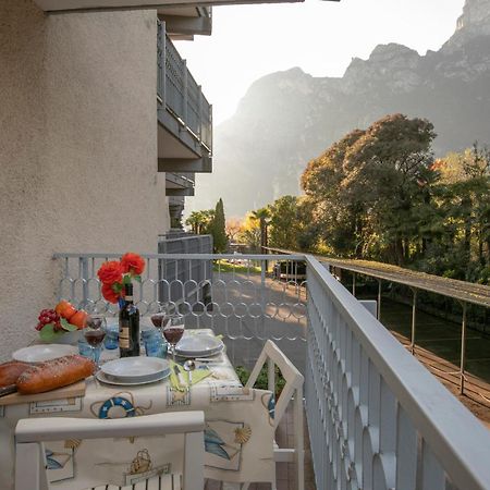 Residenza Lago D'Argento - Happy Rentals Riva del Garda Luaran gambar