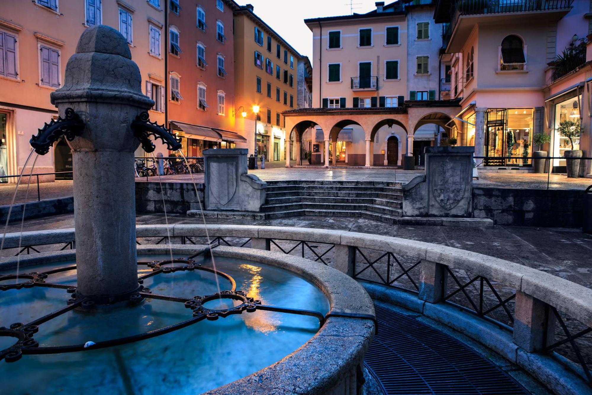 Residenza Lago D'Argento - Happy Rentals Riva del Garda Luaran gambar