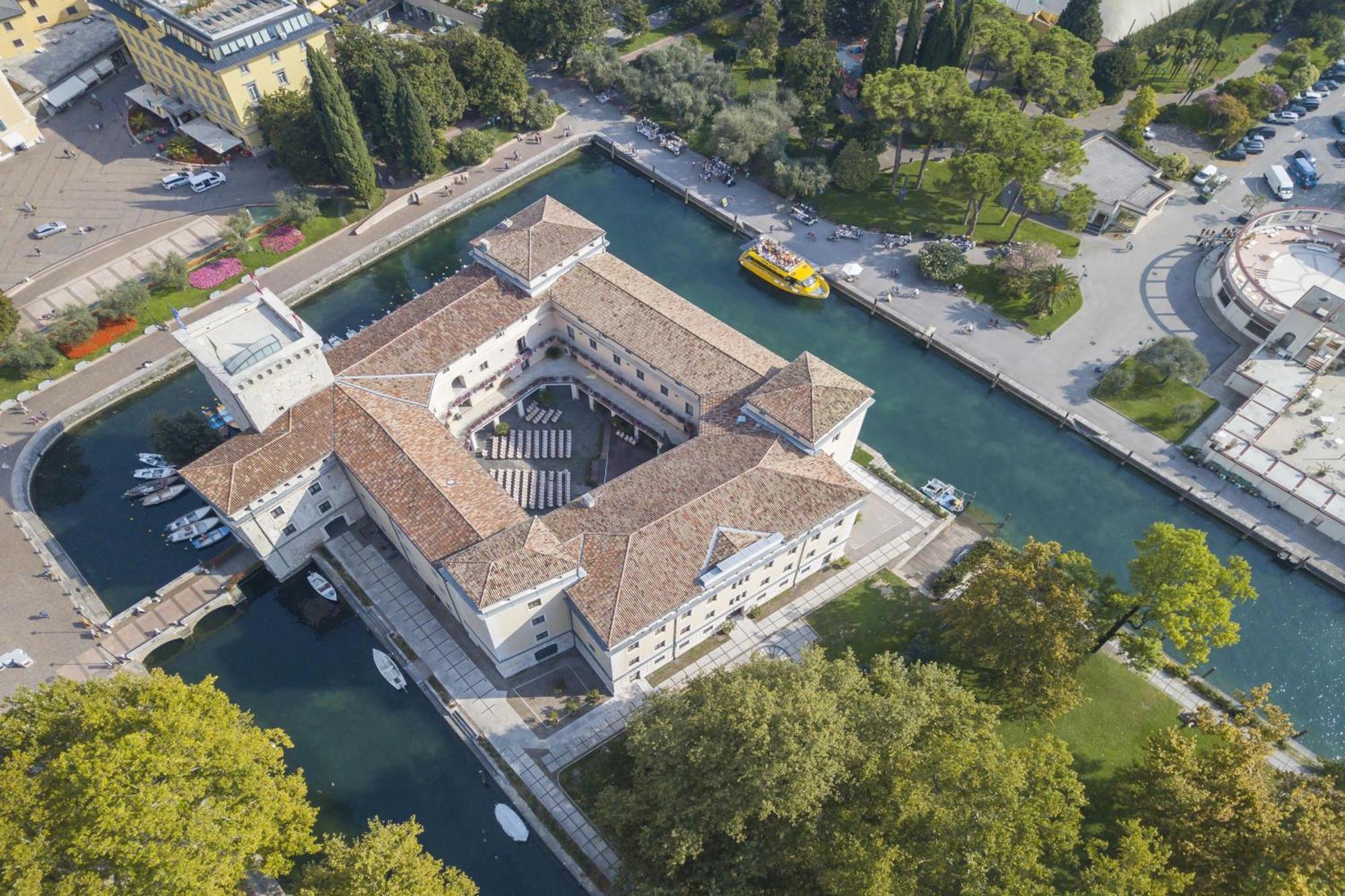 Residenza Lago D'Argento - Happy Rentals Riva del Garda Luaran gambar