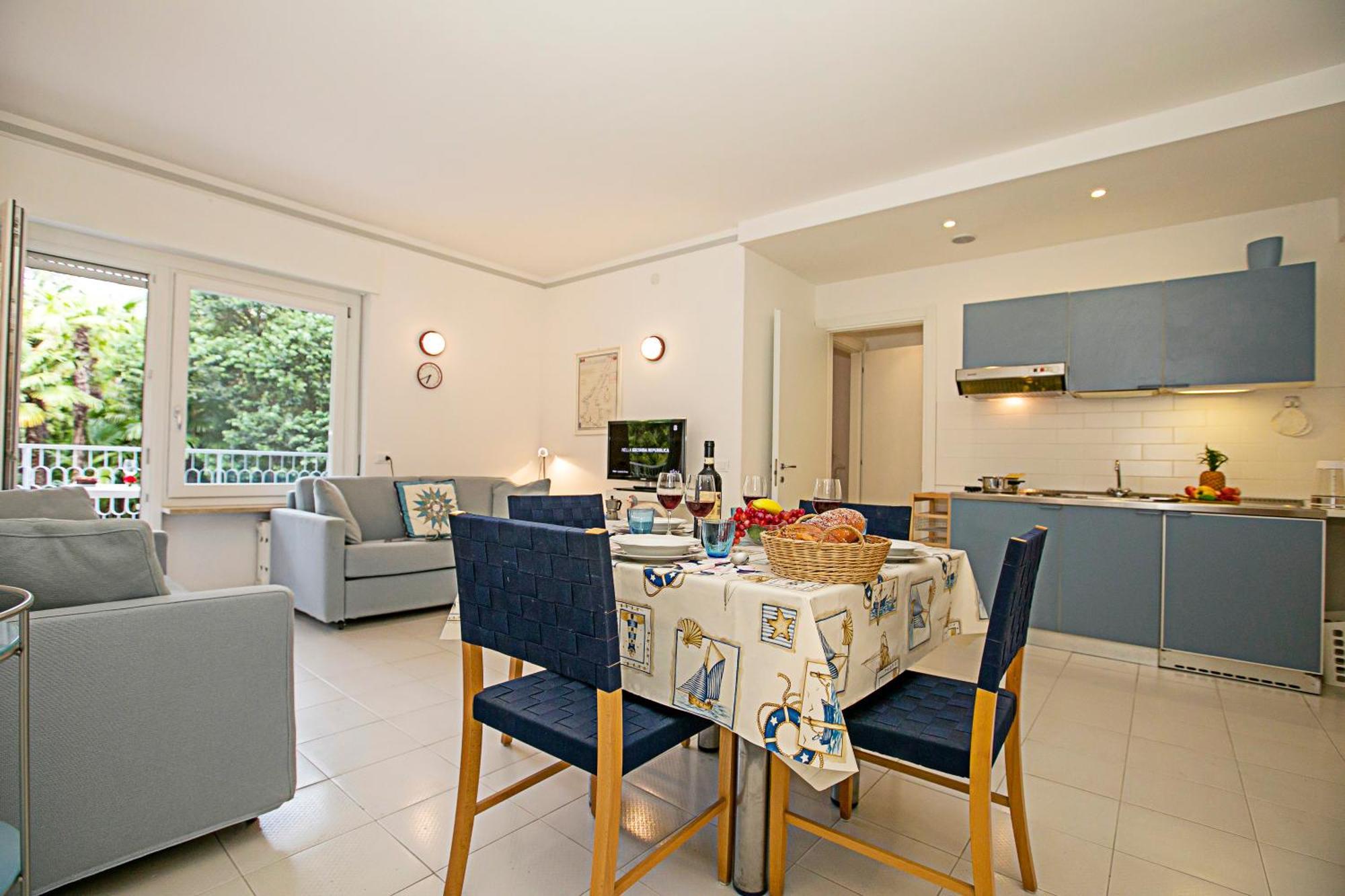 Residenza Lago D'Argento - Happy Rentals Riva del Garda Luaran gambar