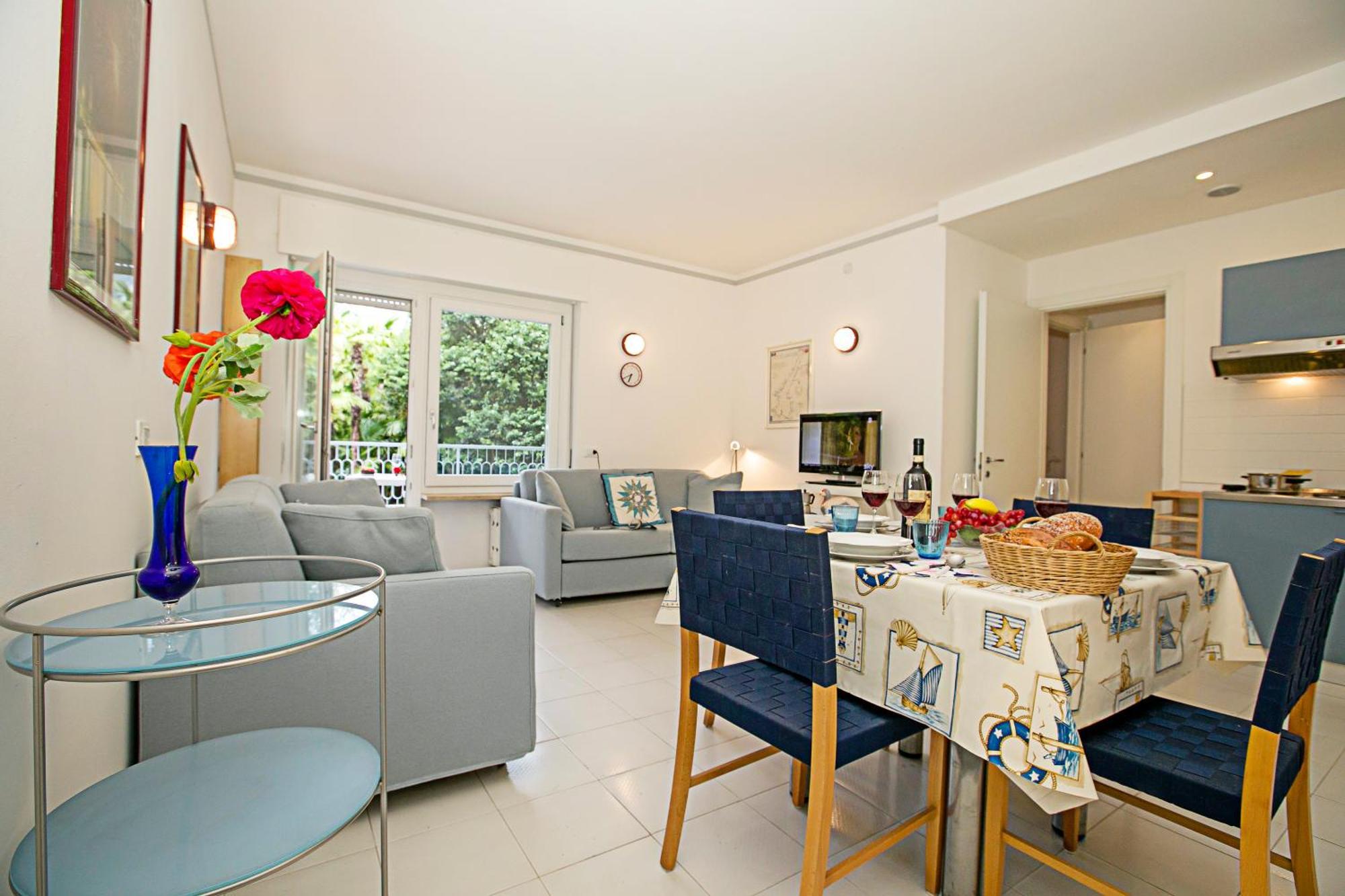 Residenza Lago D'Argento - Happy Rentals Riva del Garda Luaran gambar