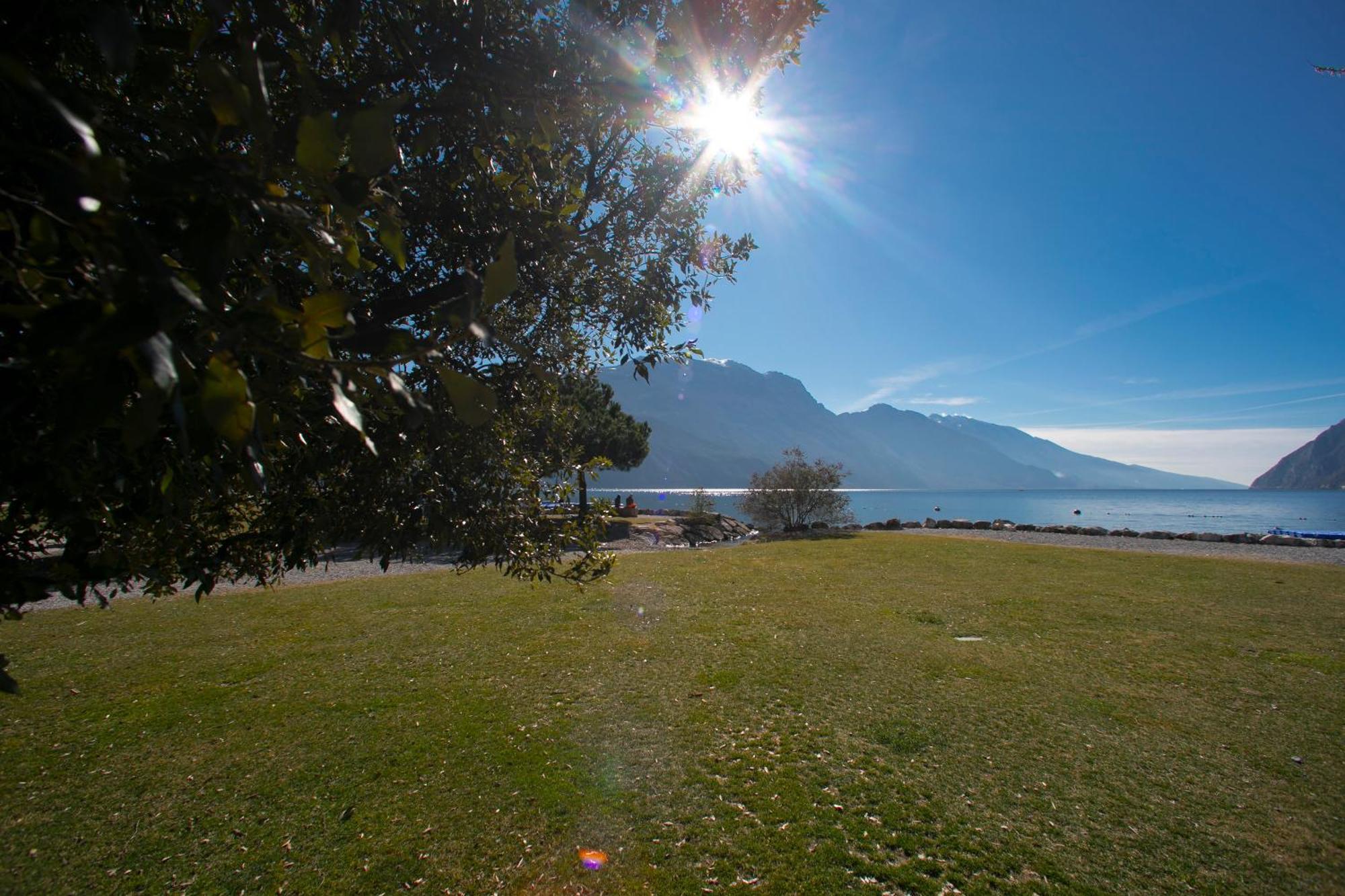 Residenza Lago D'Argento - Happy Rentals Riva del Garda Luaran gambar