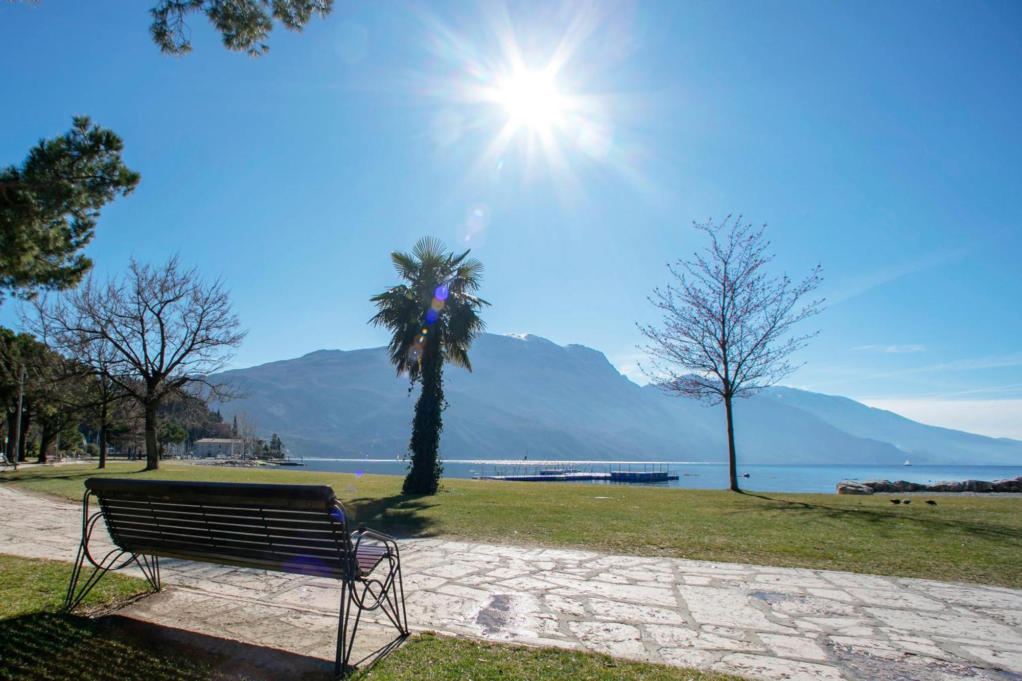Residenza Lago D'Argento - Happy Rentals Riva del Garda Luaran gambar