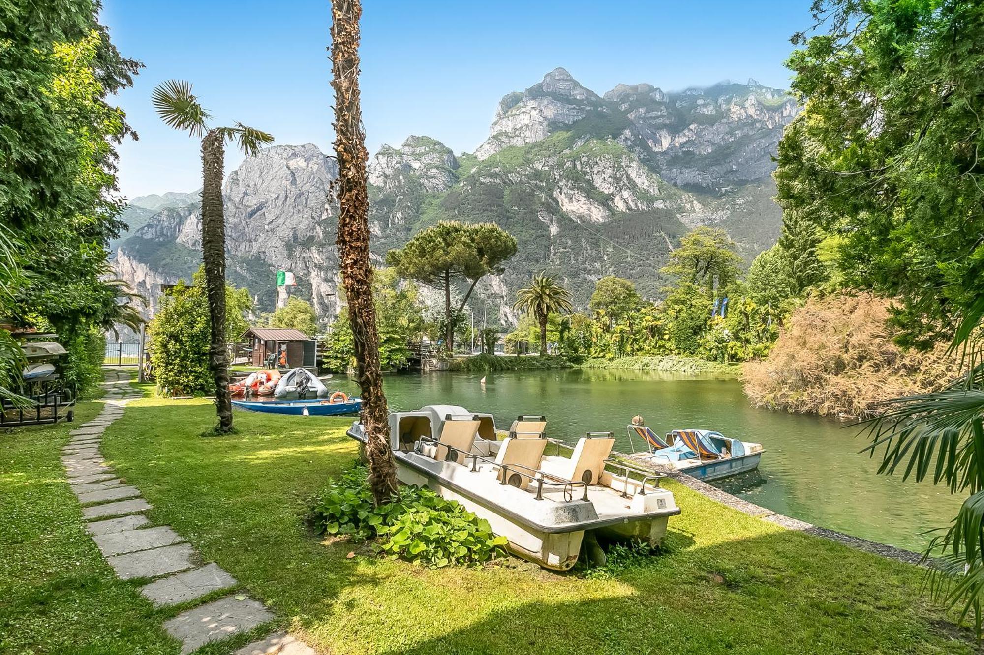 Residenza Lago D'Argento - Happy Rentals Riva del Garda Luaran gambar